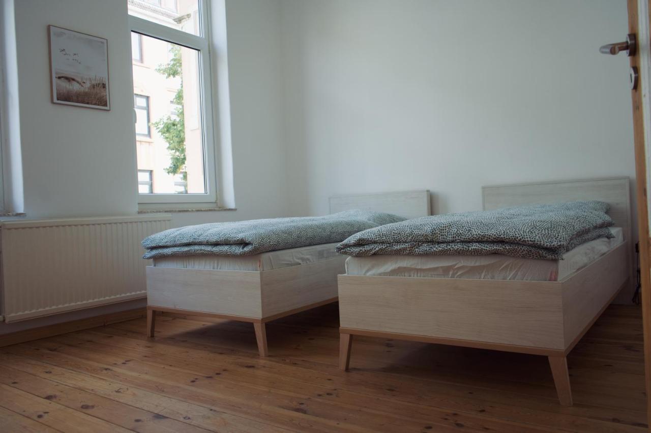 Apartment Unique: 5 Bedroom - 2 Bathroom - Kitchen - Bremerhaven