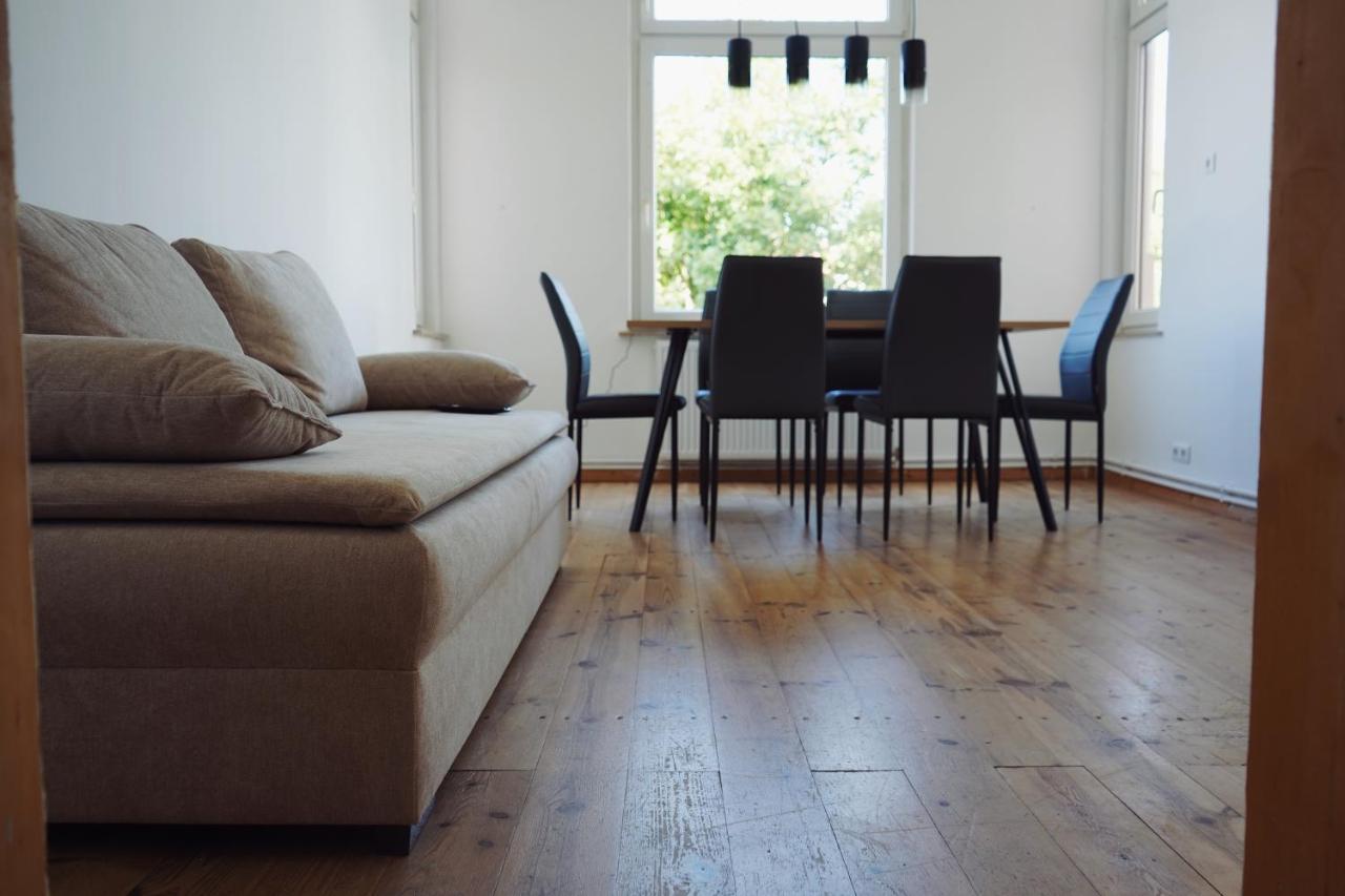 Unique: 5 Bedroom - 2 Bathroom - Kitchen - Bremerhaven
