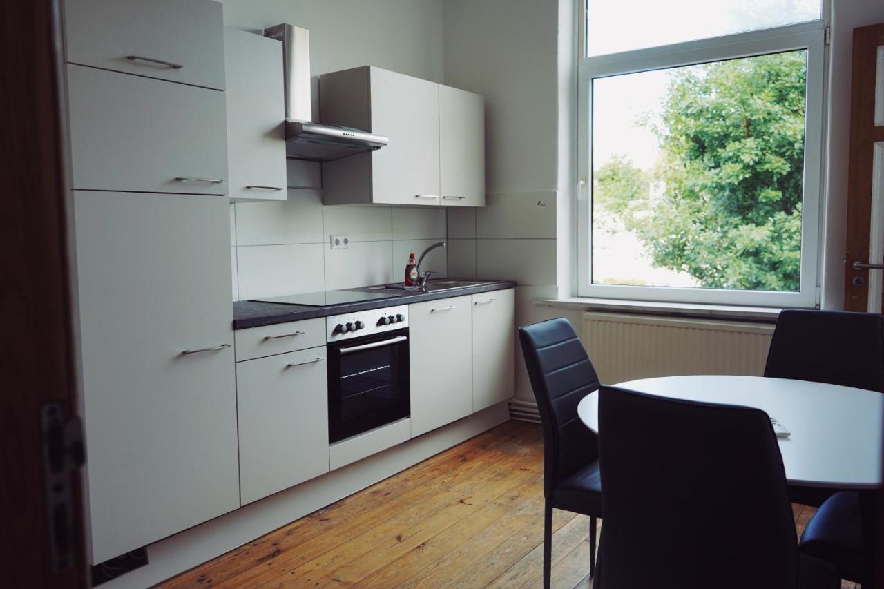 Apartment Unique: 5 Bedroom - 2 Bathroom - Kitchen - Bremerhaven