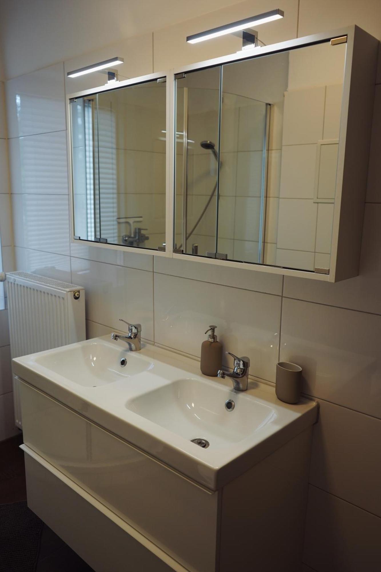 Apartment Unique: 5 Bedroom - 2 Bathroom - Kitchen - Bremerhaven